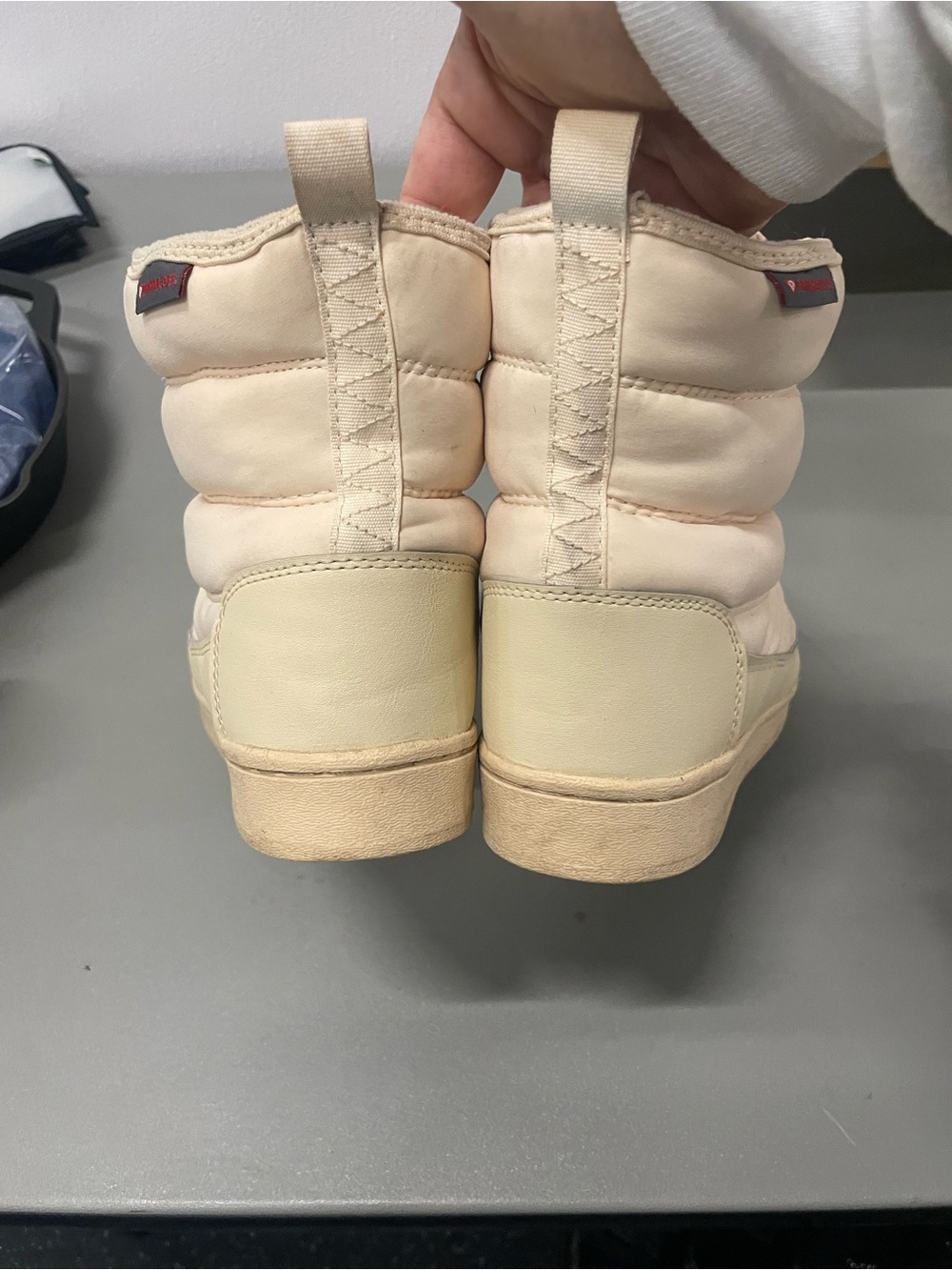 Adidas Superstar Unisex Cream Winter Boots. Easy on and off , lightweight.